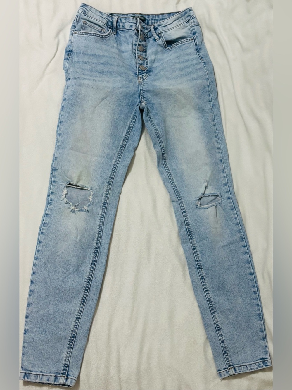 Distressed Women’s Jeans